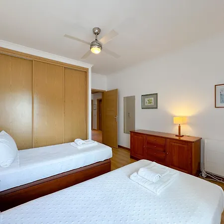 Charming With Panoramic View And Pool #1932 Лагуш