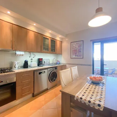 Charming With Panoramic View And Pool #1932 Appartement