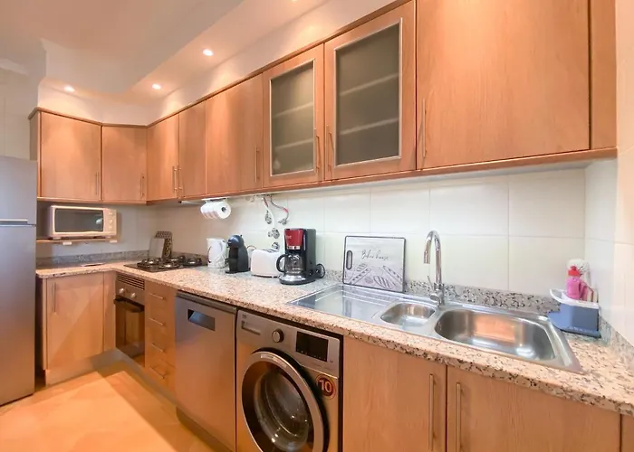 דירה Charming With Panoramic View And Pool #1932