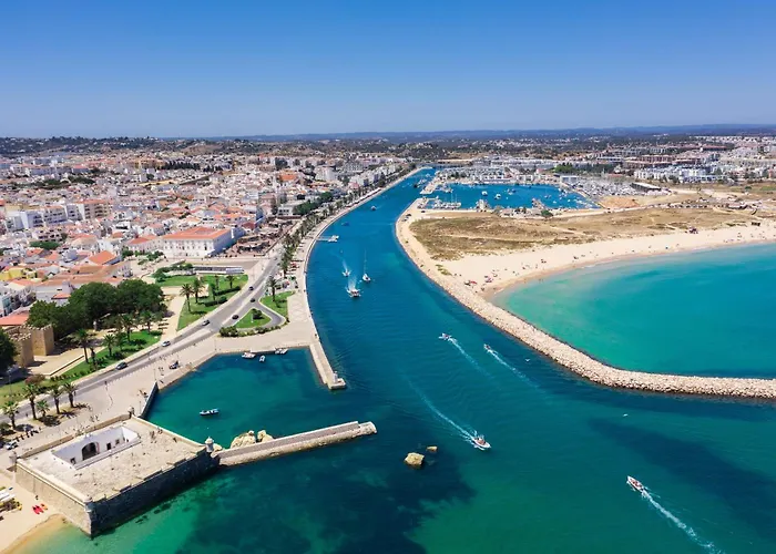 Charming With Panoramic View And Pool #1932 דירה