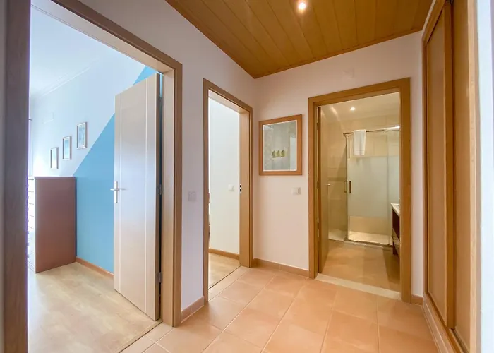 Charming With Panoramic View And Pool #1932 아파트 *