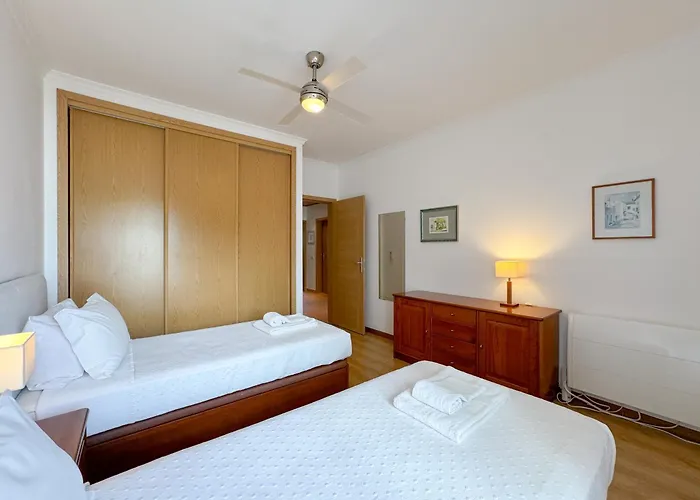 Charming With Panoramic View And Pool #1932 라고스